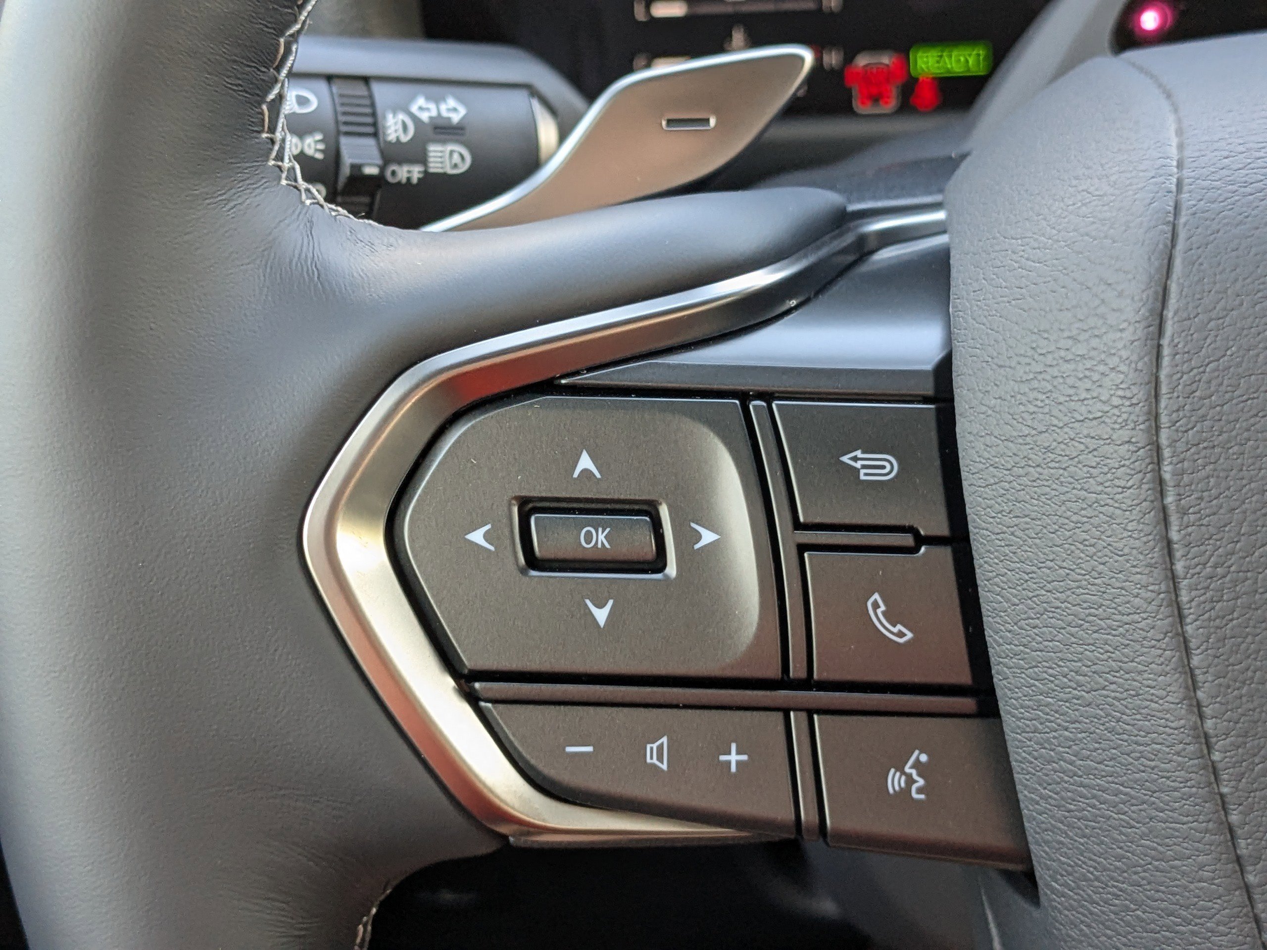 New 2025 Lexus LX 700h Overtrail image 24
