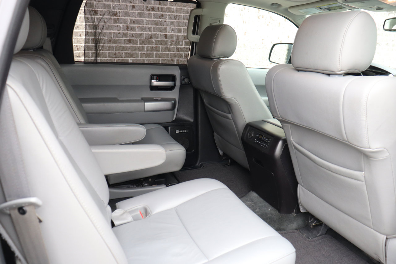 Used 2018 Toyota Sequoia Limited image 30