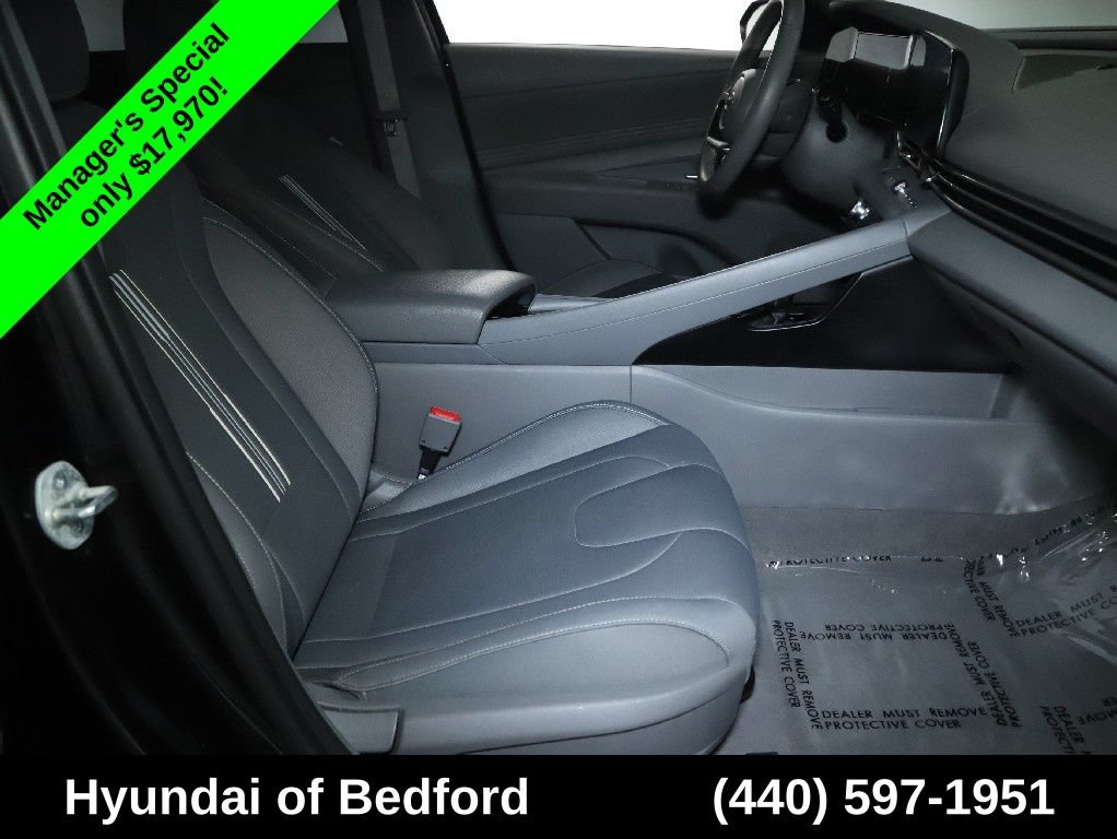 Used 2023 Hyundai Elantra SEL w/ Convenience Package FWD image 35