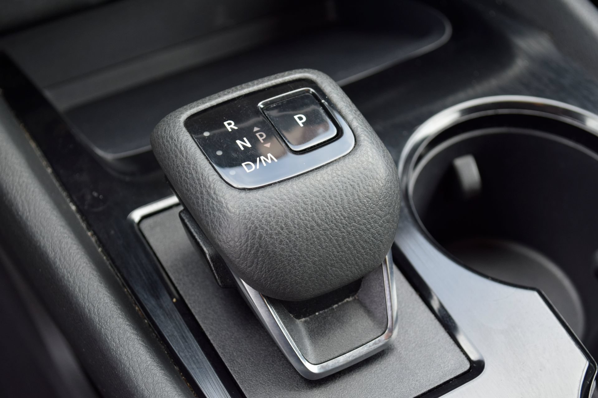 Used 2024 Nissan Rogue SV AWD/4WD image 10
