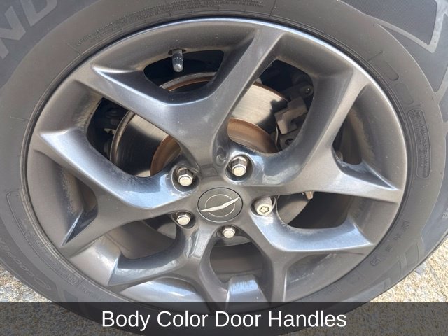 Used 2020 Chrysler Pacifica Touring-L Plus FWD image 27