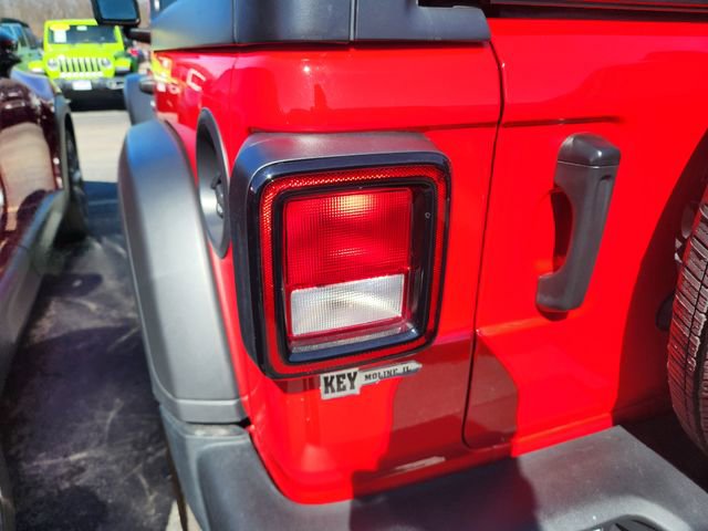 Used 2023 Jeep Wrangler Sport AWD/4WD image 5