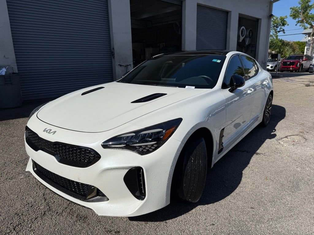 Used 2023 Kia Stinger GT-Line w/ Sun & Sound Package RWD image 3