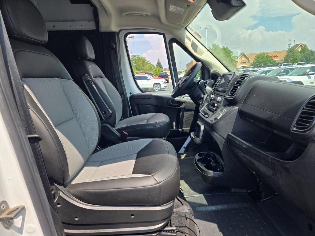 Used 2026 RAM ProMaster 2500 w/ Convenience Group FWD image 5