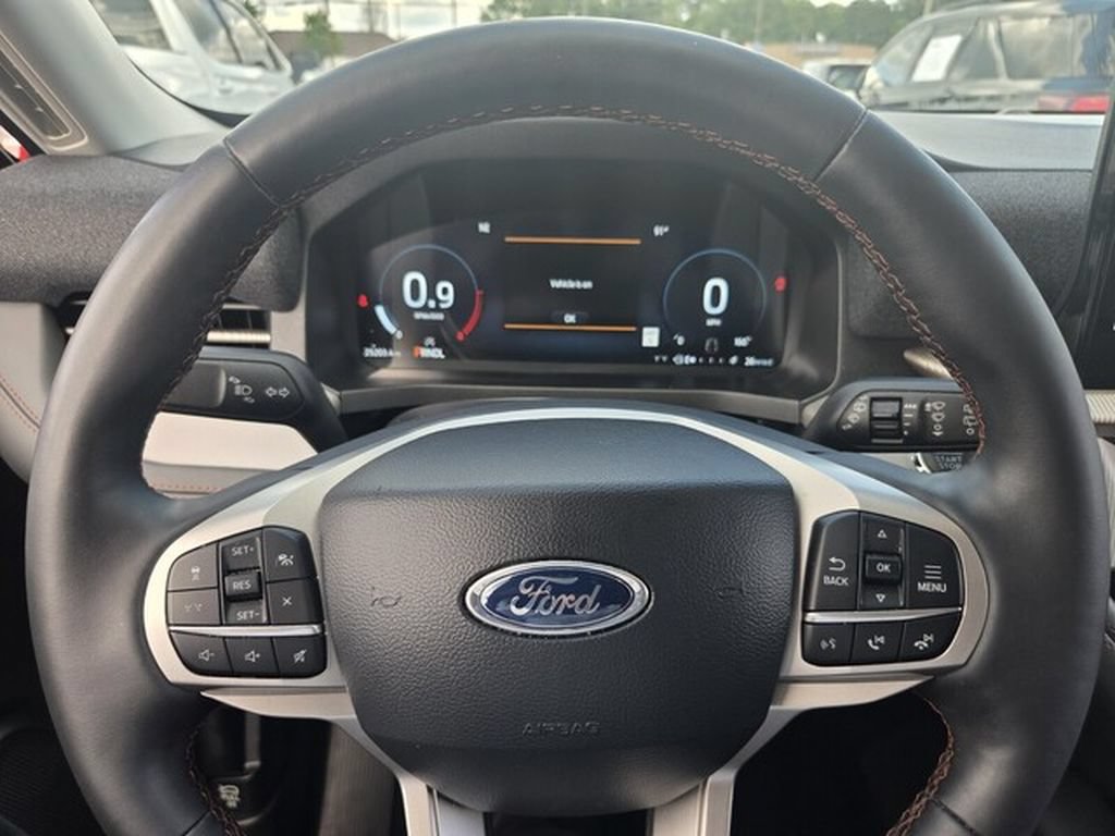 Used 2025 Ford Explorer Active w/ Active Comfort Package RWD image 24