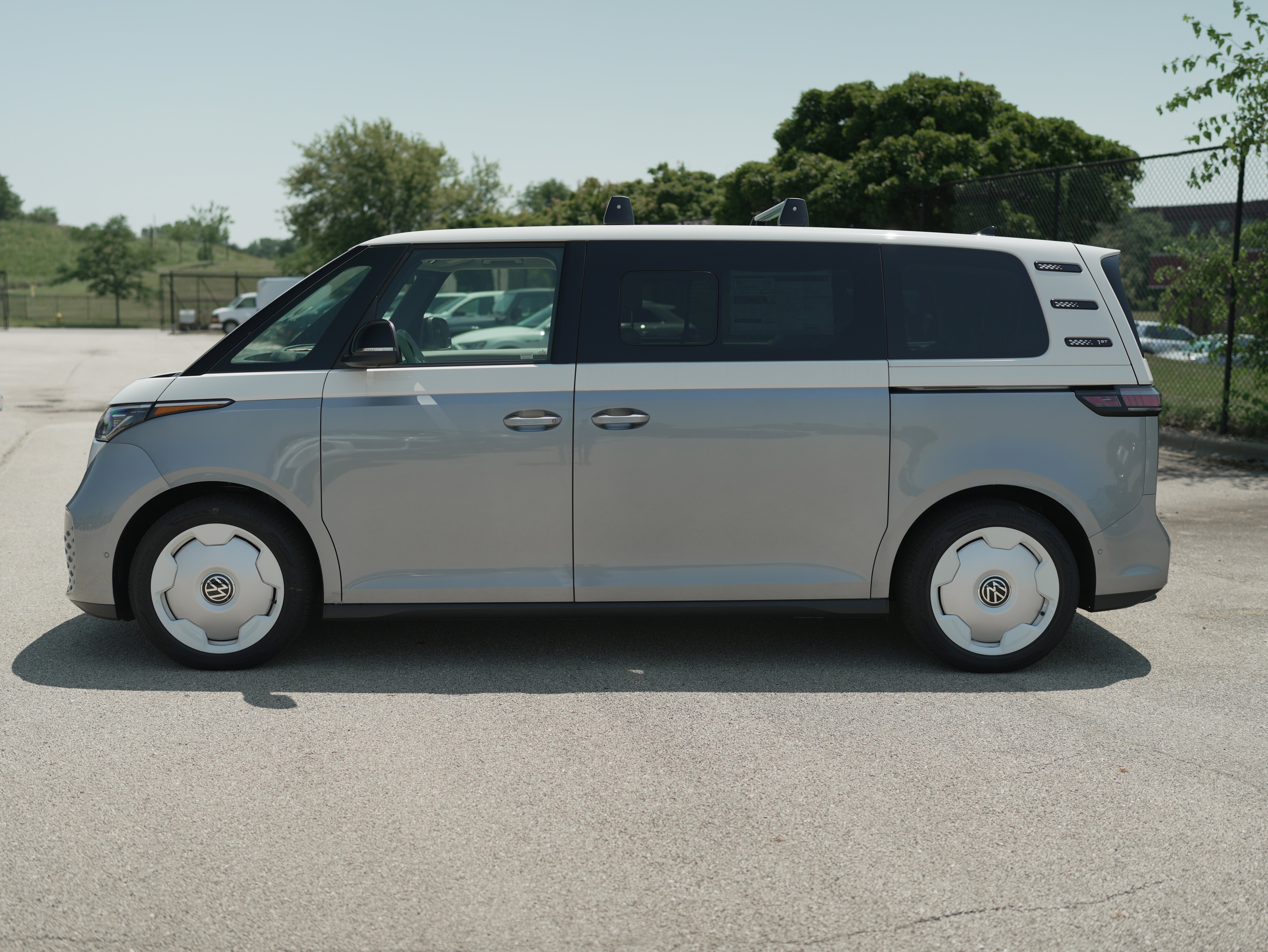 New 2025 Volkswagen ID. Buzz 1st Edition image 10