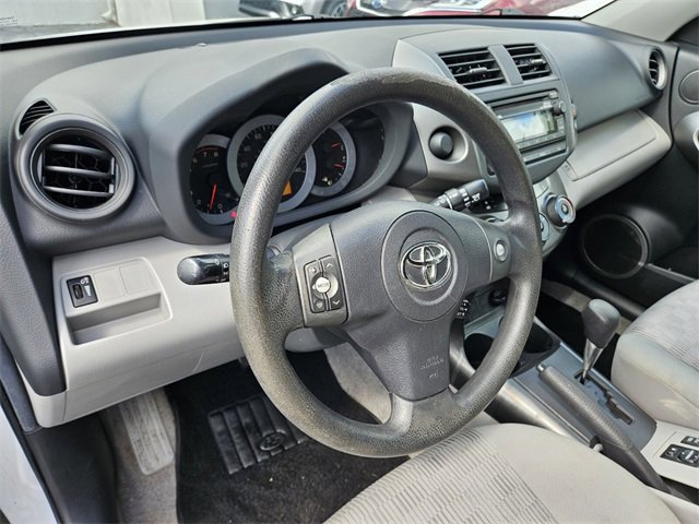 Used 2012 Toyota RAV4 FWD image 4