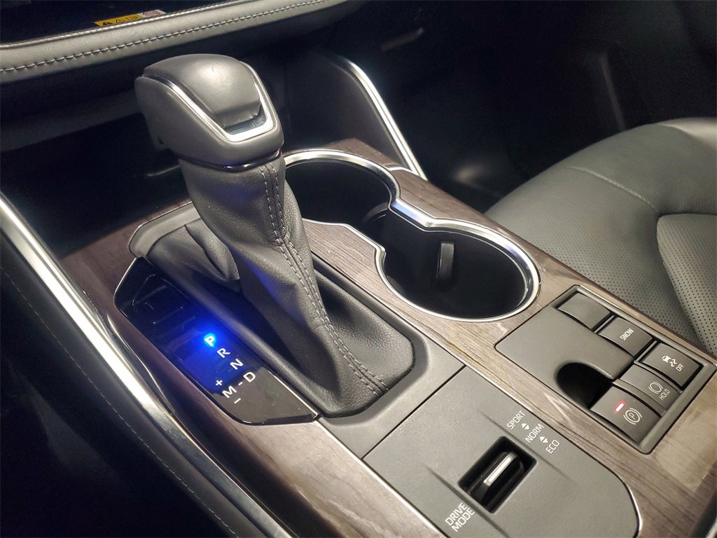 Used 2023 Toyota Highlander Limited image 31