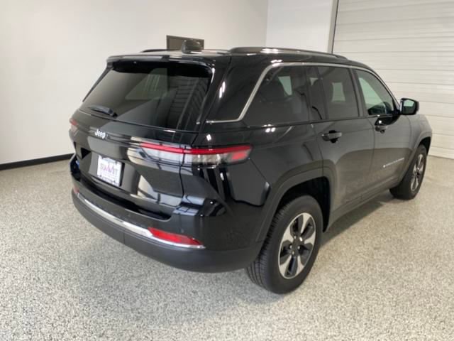 Used 2024 Jeep Grand Cherokee Limited 4xe image 26