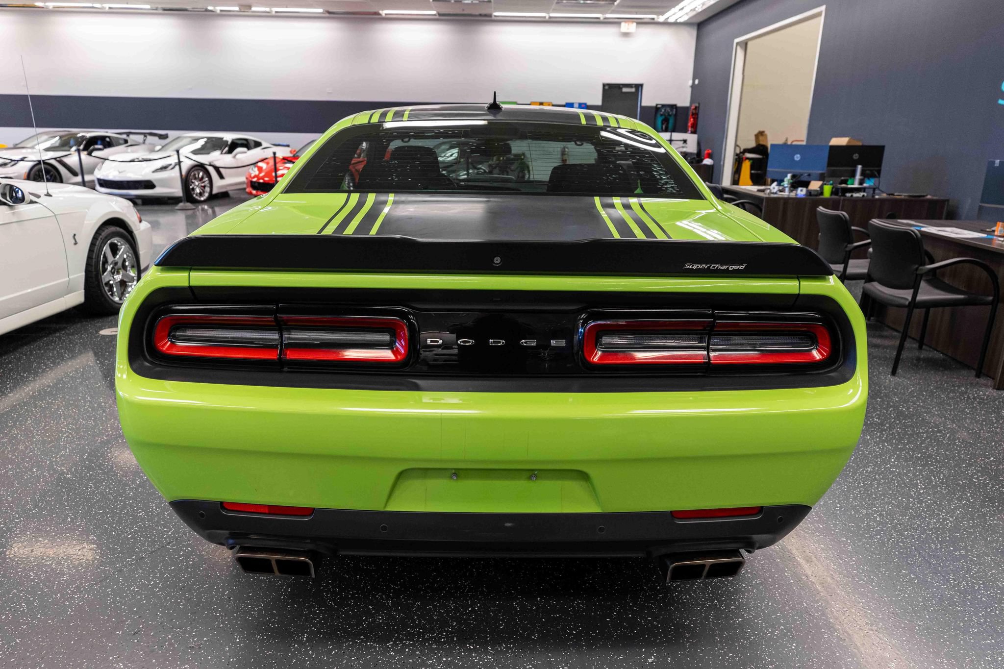 Used 2015 Dodge Challenger R/T RWD image 6