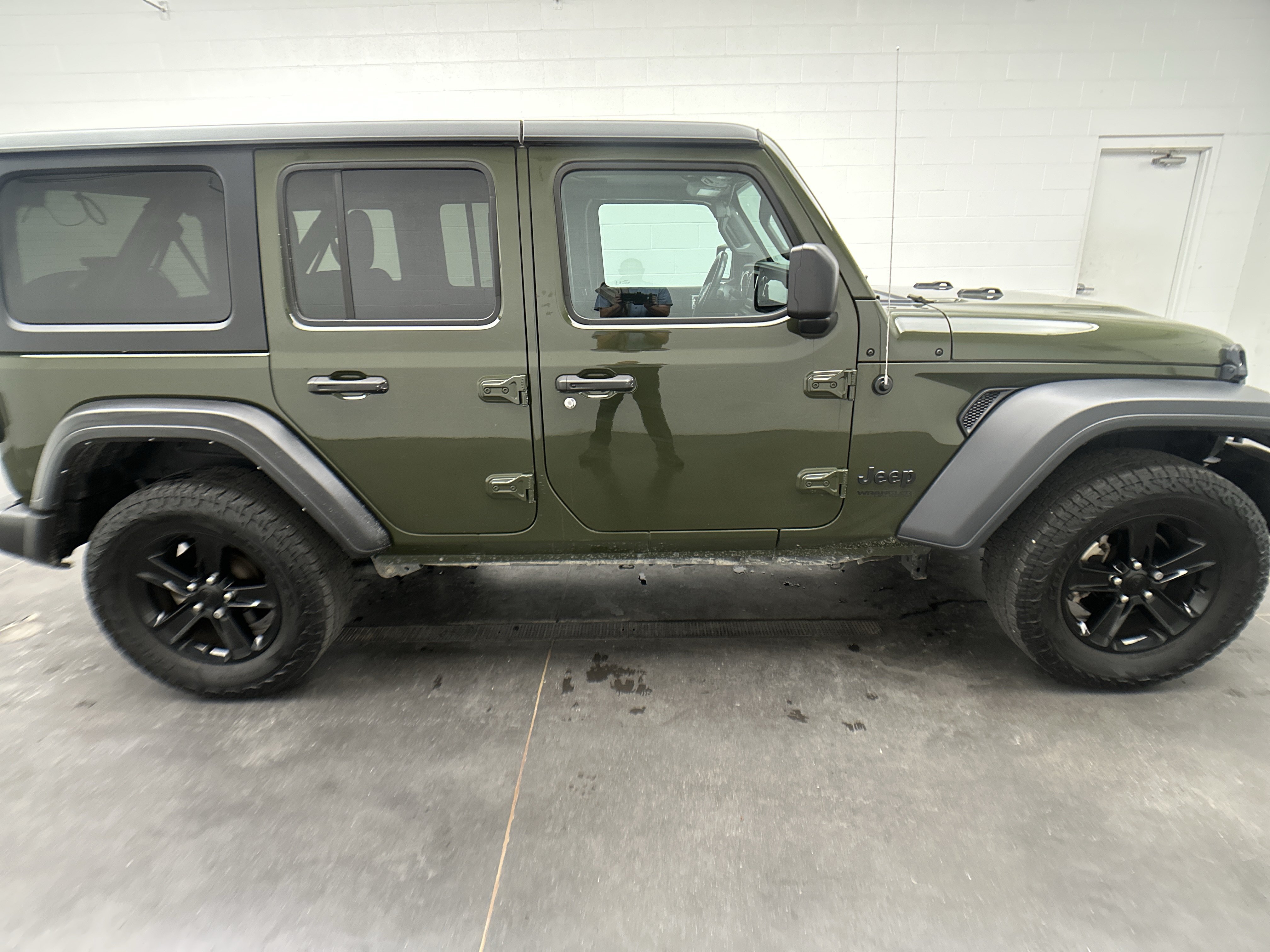 Used 2022 Jeep Wrangler Unlimited Sport AWD/4WD image 10