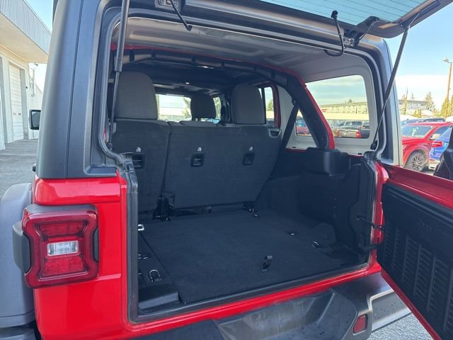 Used 2024 Jeep Wrangler Unlimited Rubicon AWD/4WD image 19