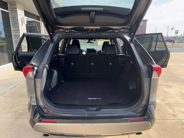 Used 2019 Toyota RAV4 XSE image 16