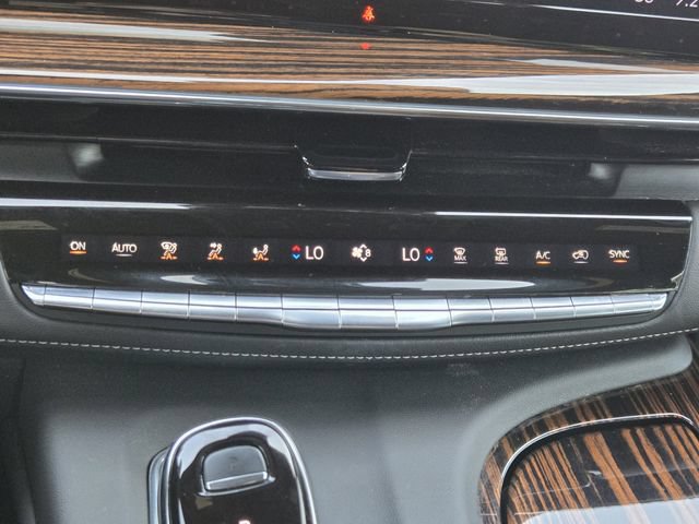 Used 2024 Cadillac Escalade Premium Luxury w/ Performance Package AWD/4WD image 12