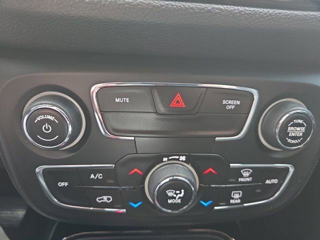 Used 2020 Jeep Compass Limited image 30