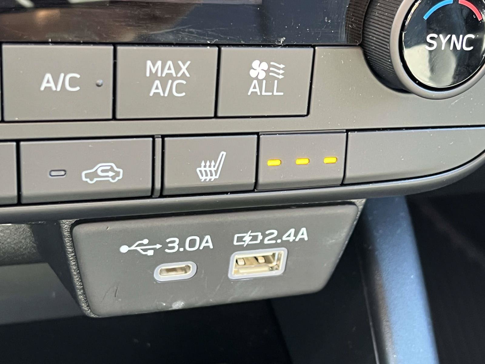 Used 2026 Subaru Outback Limited AWD/4WD image 28