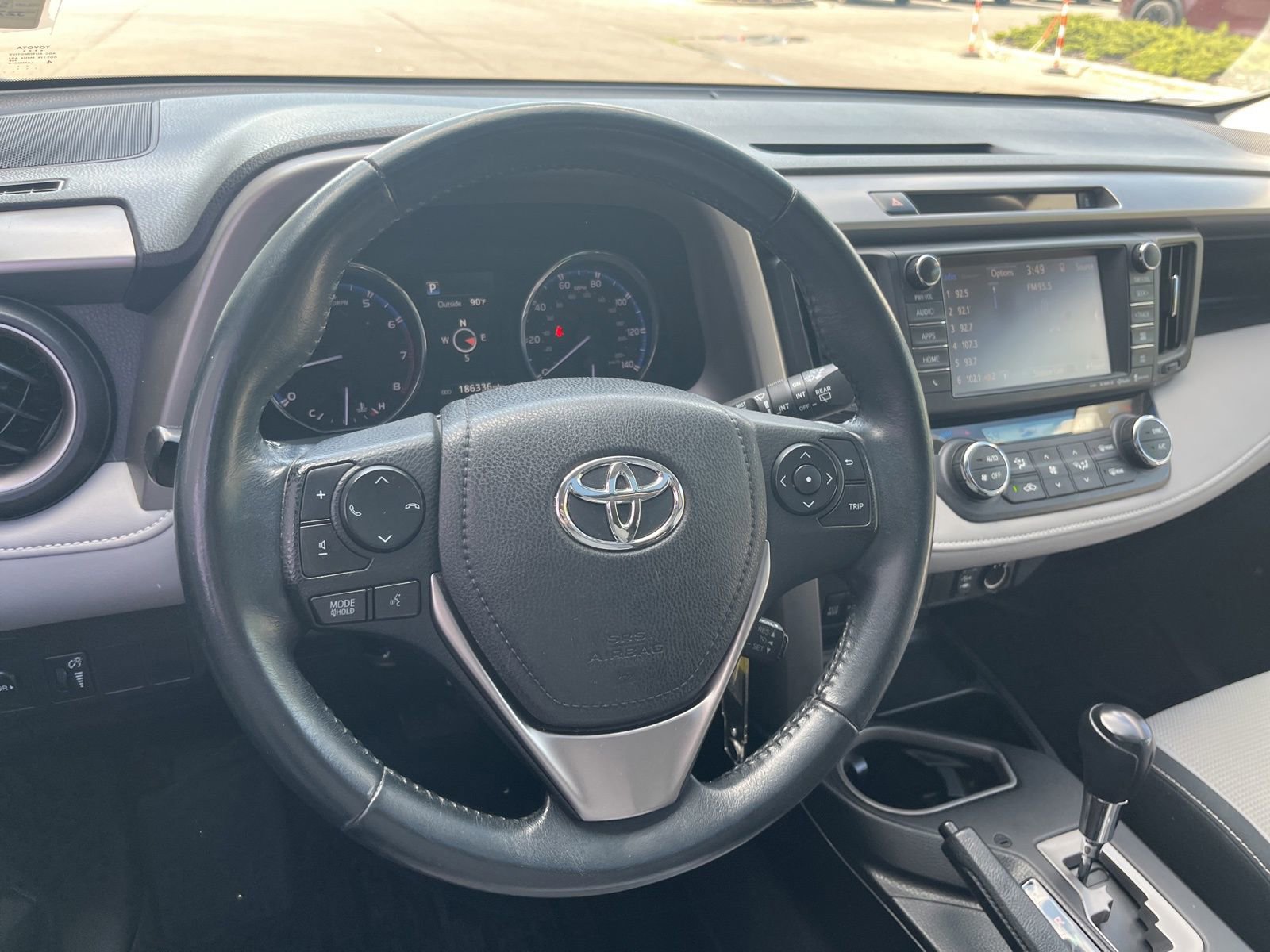 Used 2016 Toyota RAV4 XLE image 37