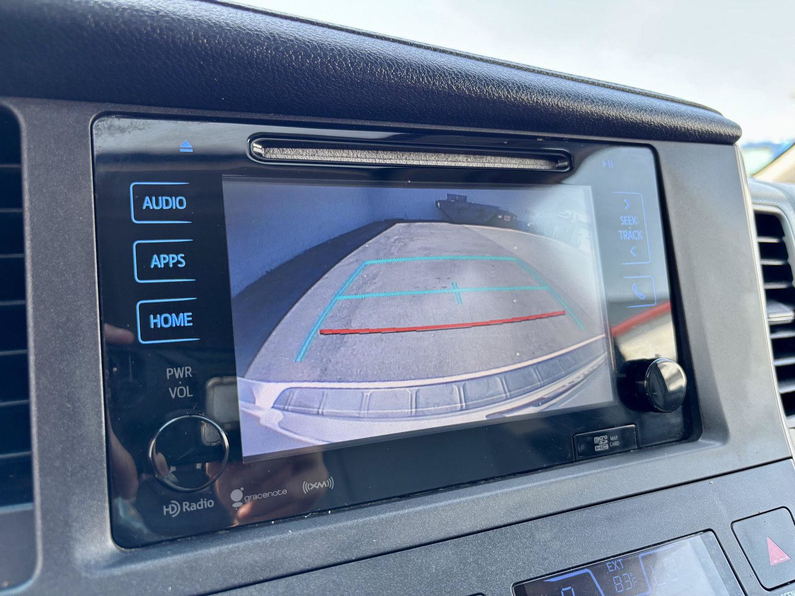 Used 2017 Toyota Sienna XLE w/ XLE Navigation Package FWD image 25