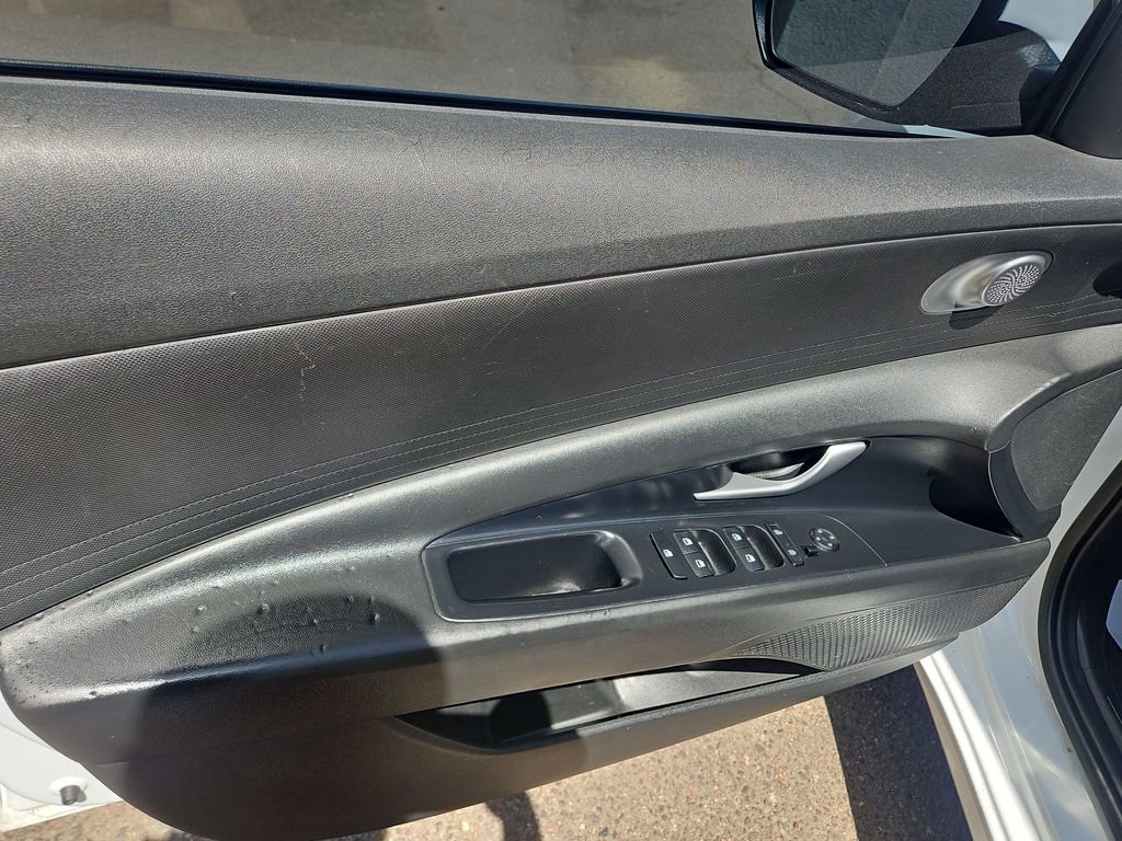 Used 2021 Hyundai Elantra SEL FWD image 10