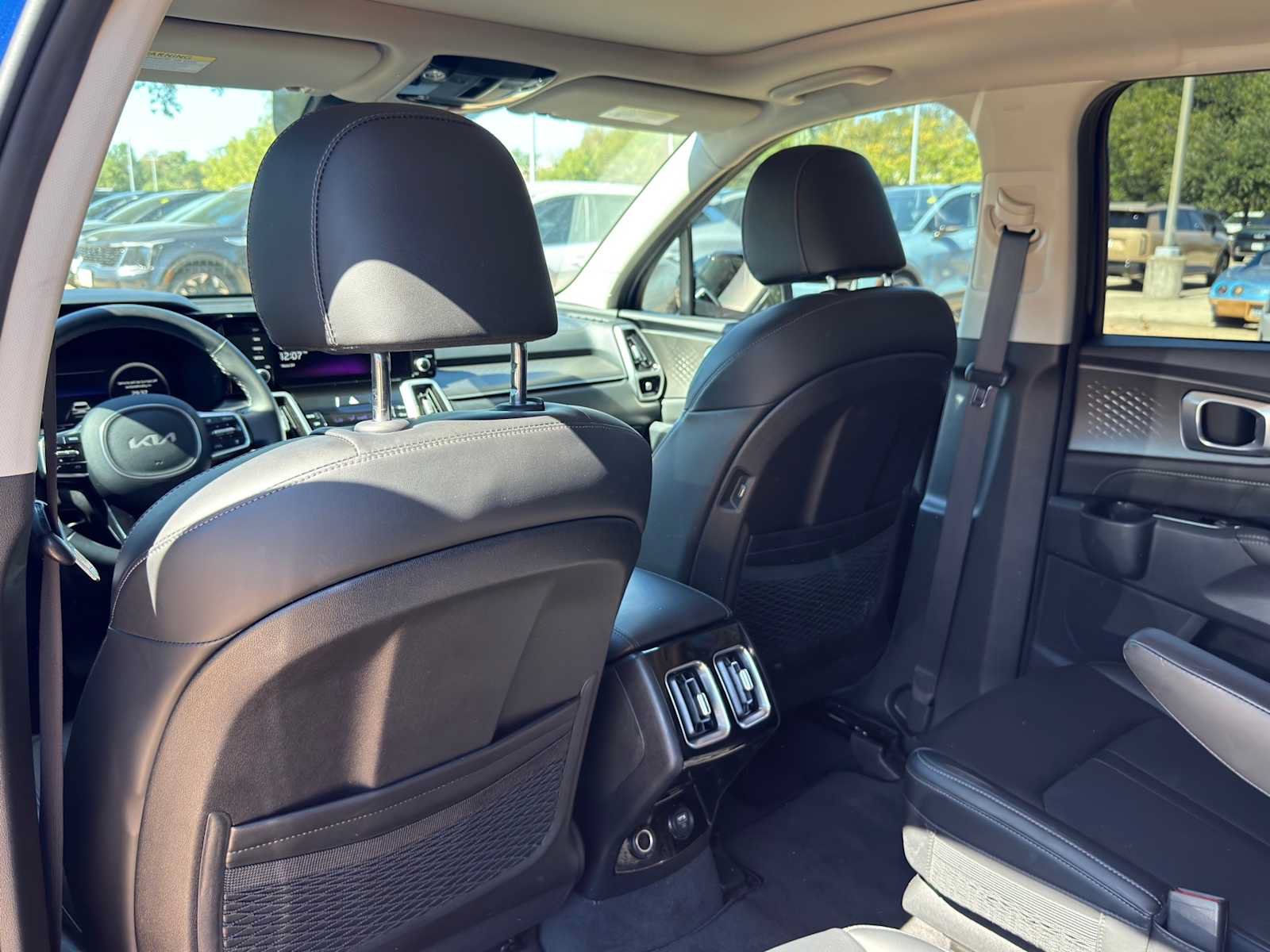 Certified 2023 Kia Sorento SX AWD/4WD image 30
