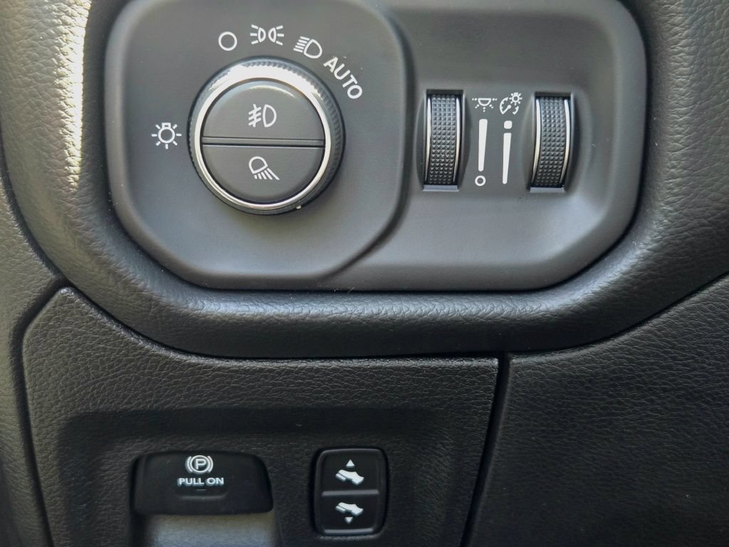 New 2027 RAM 1500 Rebel w/ Rebel Level 2 Equipment Group AWD/4WD image 32
