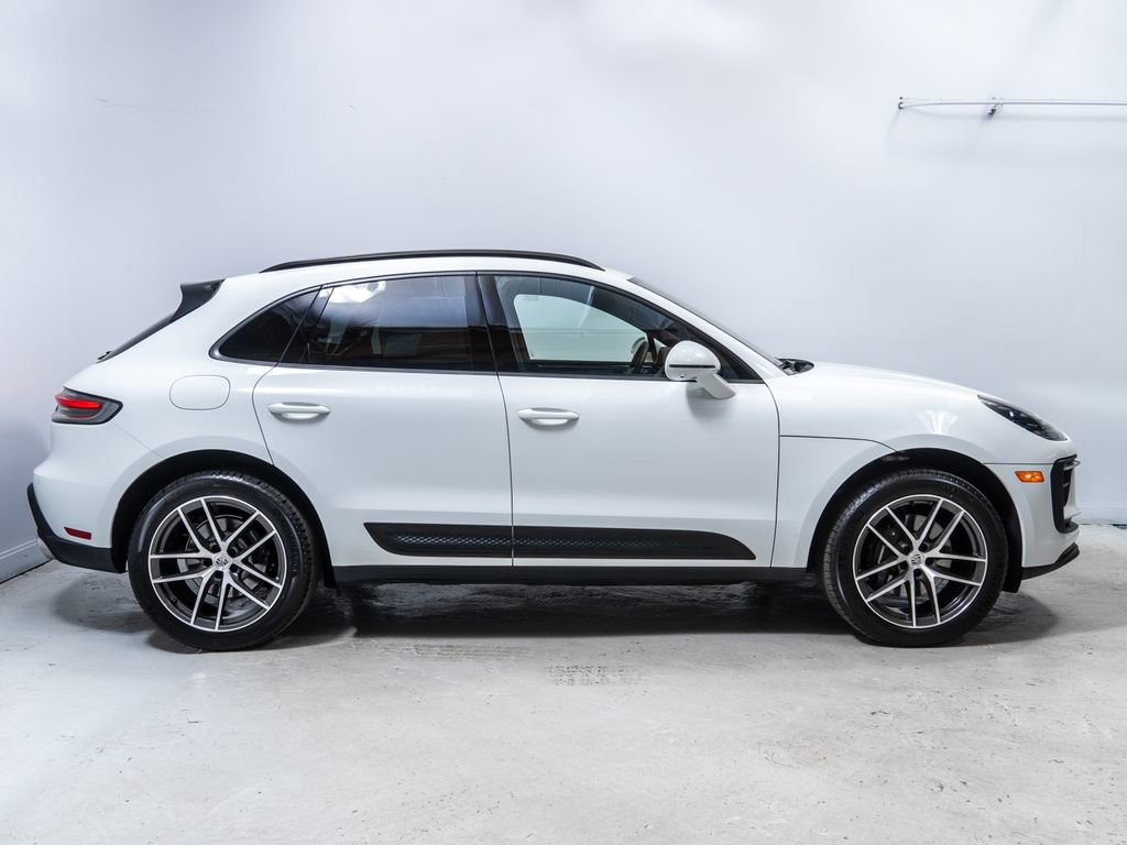 Certified 2026 Porsche Macan image 8