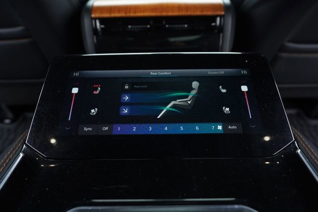 Used 2024 Jeep Grand Wagoneer L Series III image 30