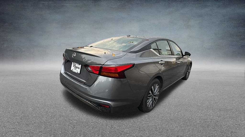 Used 2025 Nissan Altima 2.5 SV FWD image 30