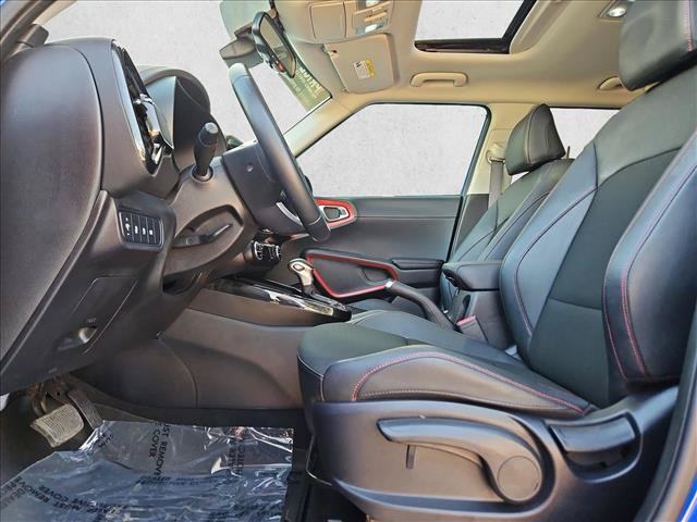 Used 2023 Kia Soul GT-Line FWD image 17
