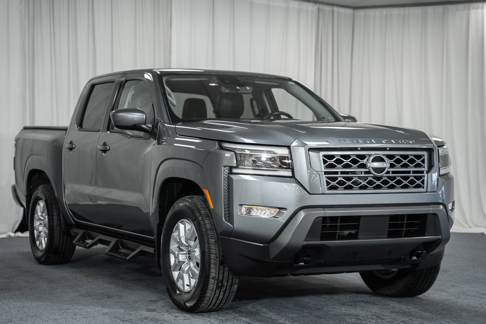 Used 2023 Nissan Frontier SV w/ SV Premium Package image 1