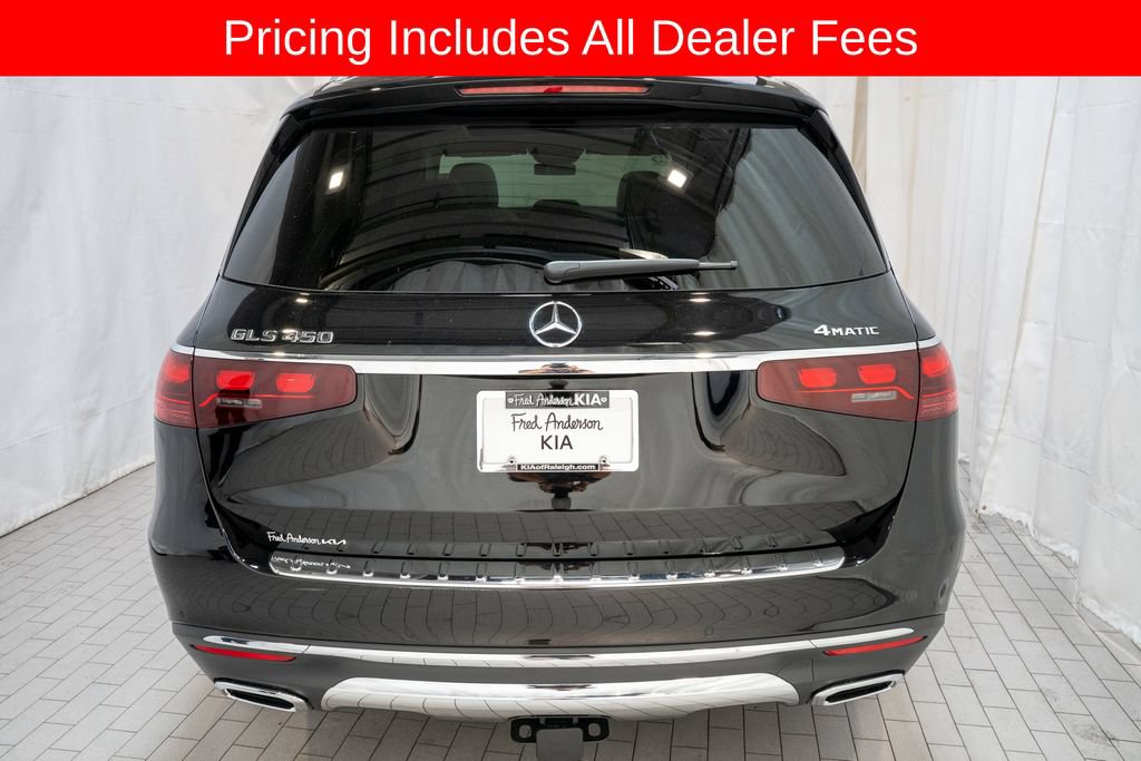 Used 2025 Mercedes-Benz GLS 450 4MATIC image 4