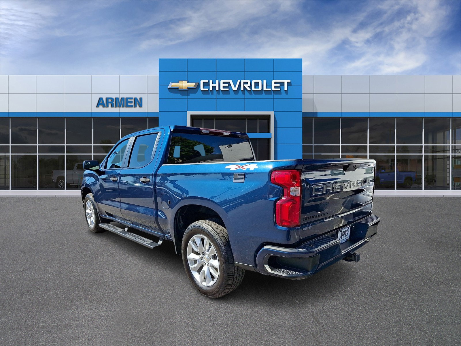 Certified 2022 Chevrolet Silverado 1500 Custom w/ LPO, Dark Essentials Package AWD/4WD image 7