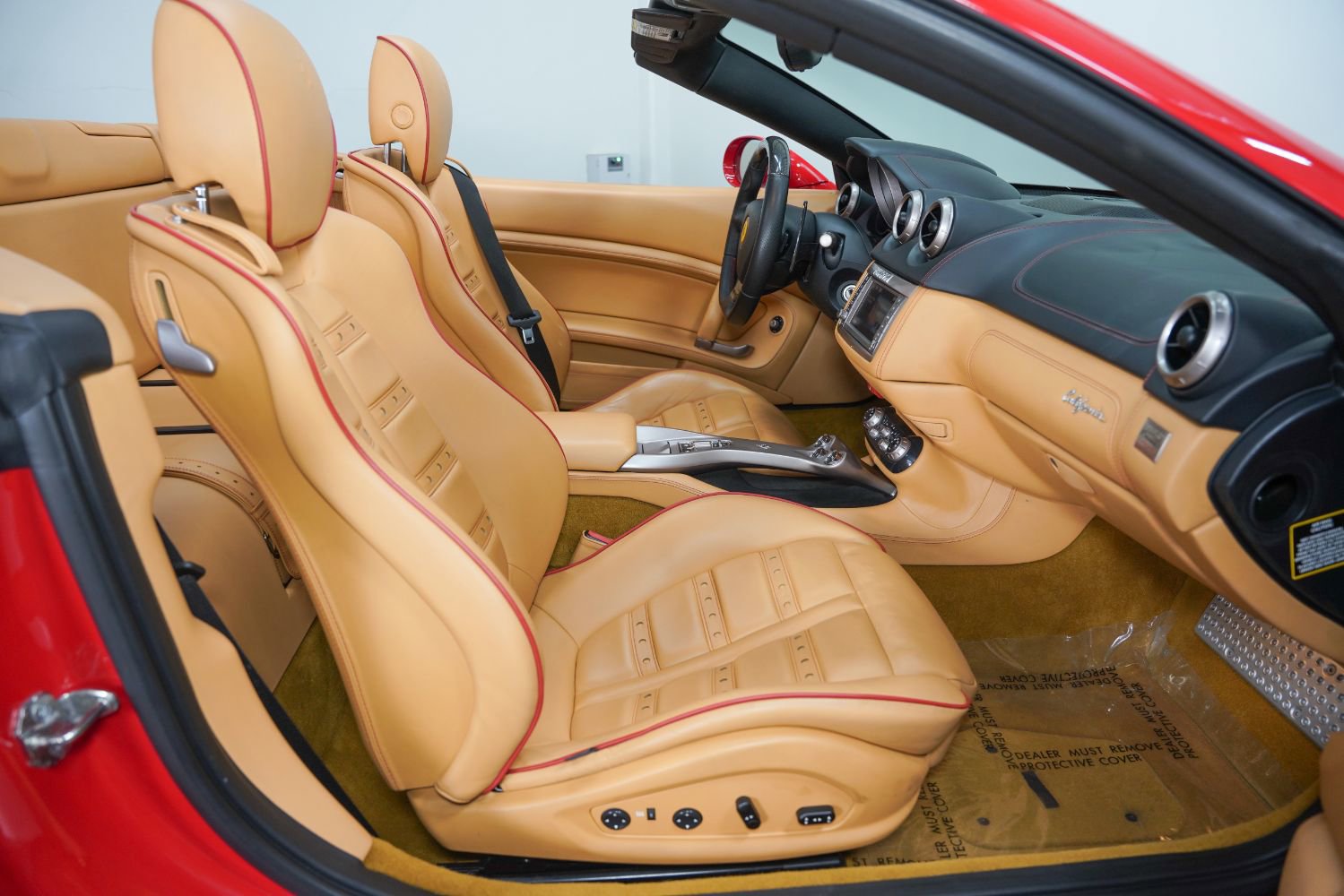 Used 2012 Ferrari California image 25