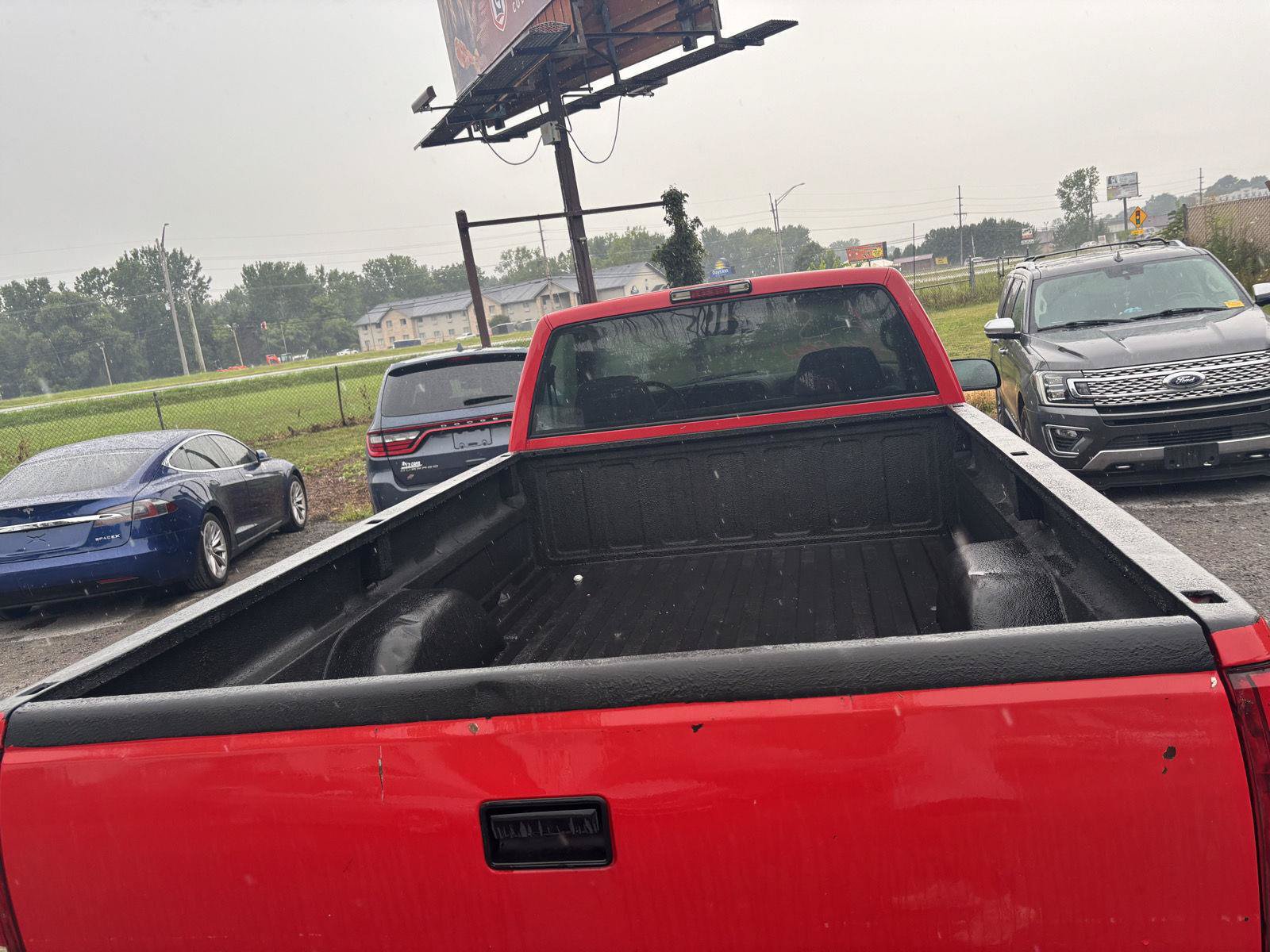Used 1998 GMC Sierra 1500 4x4 Regular Cab w/ Valuemax Pkg image 3