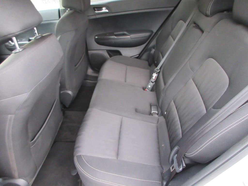 Used 2017 Kia Sportage LX FWD image 14