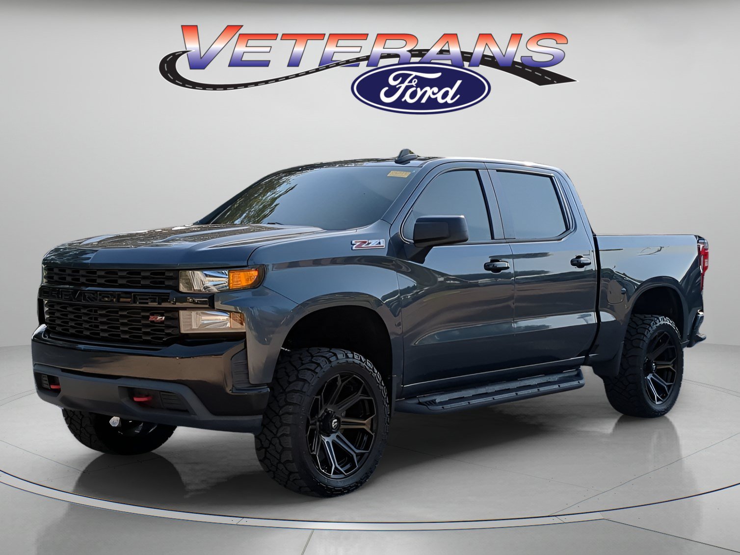 Used 2019 Chevrolet Silverado 1500 Custom Trail Boss w/ Custom Convenience Package AWD/4WD image 1