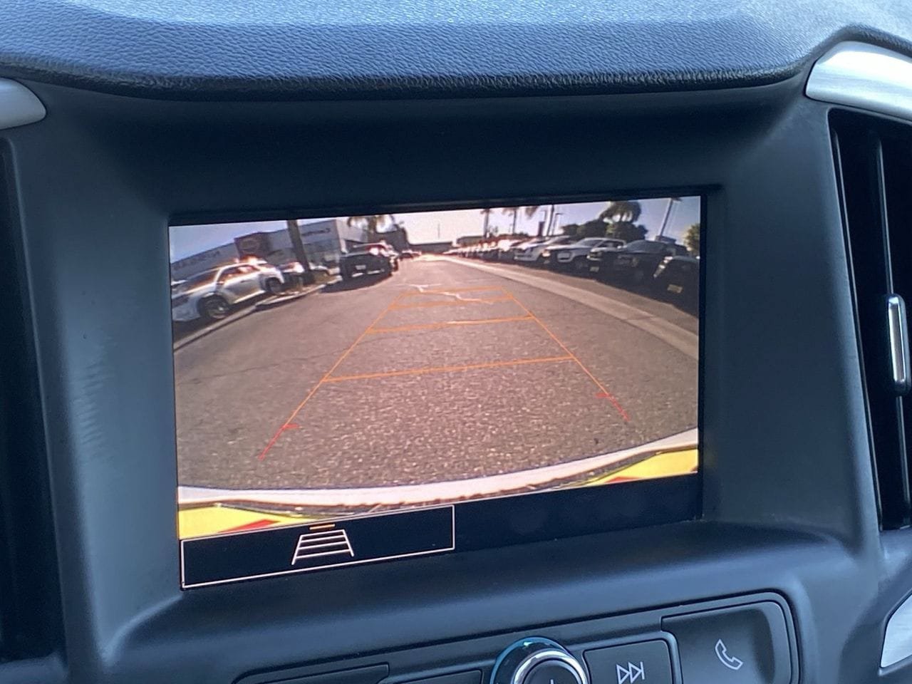 Used 2024 GMC Terrain SLE FWD image 30