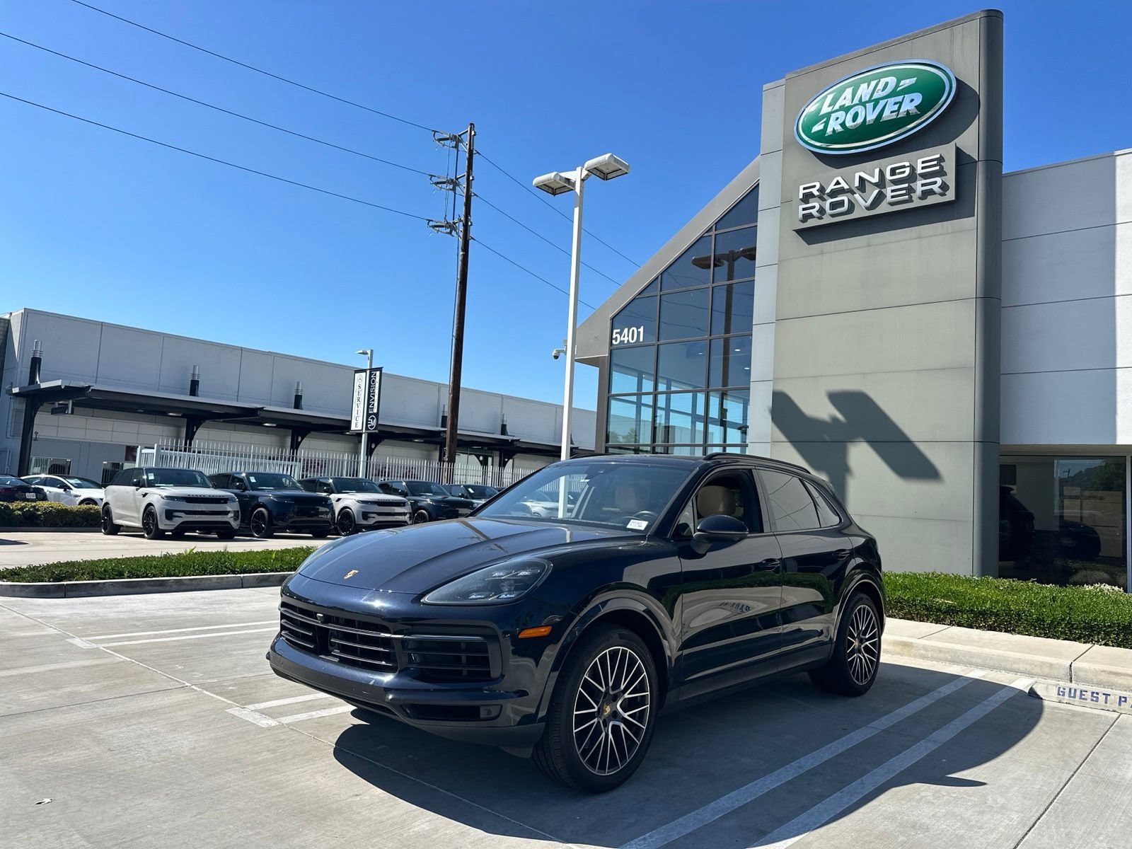 Used 2021 Porsche Cayenne S AWD/4WD image 1