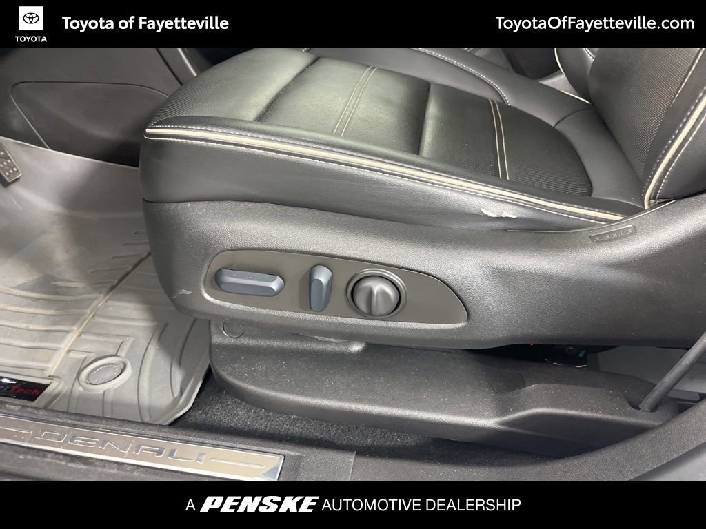 Used 2023 GMC Acadia Denali w/ Denali Ultimate Package FWD image 21