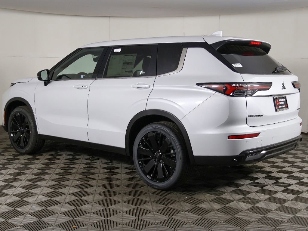 New 2026 Mitsubishi Outlander LE AWD/4WD image 9