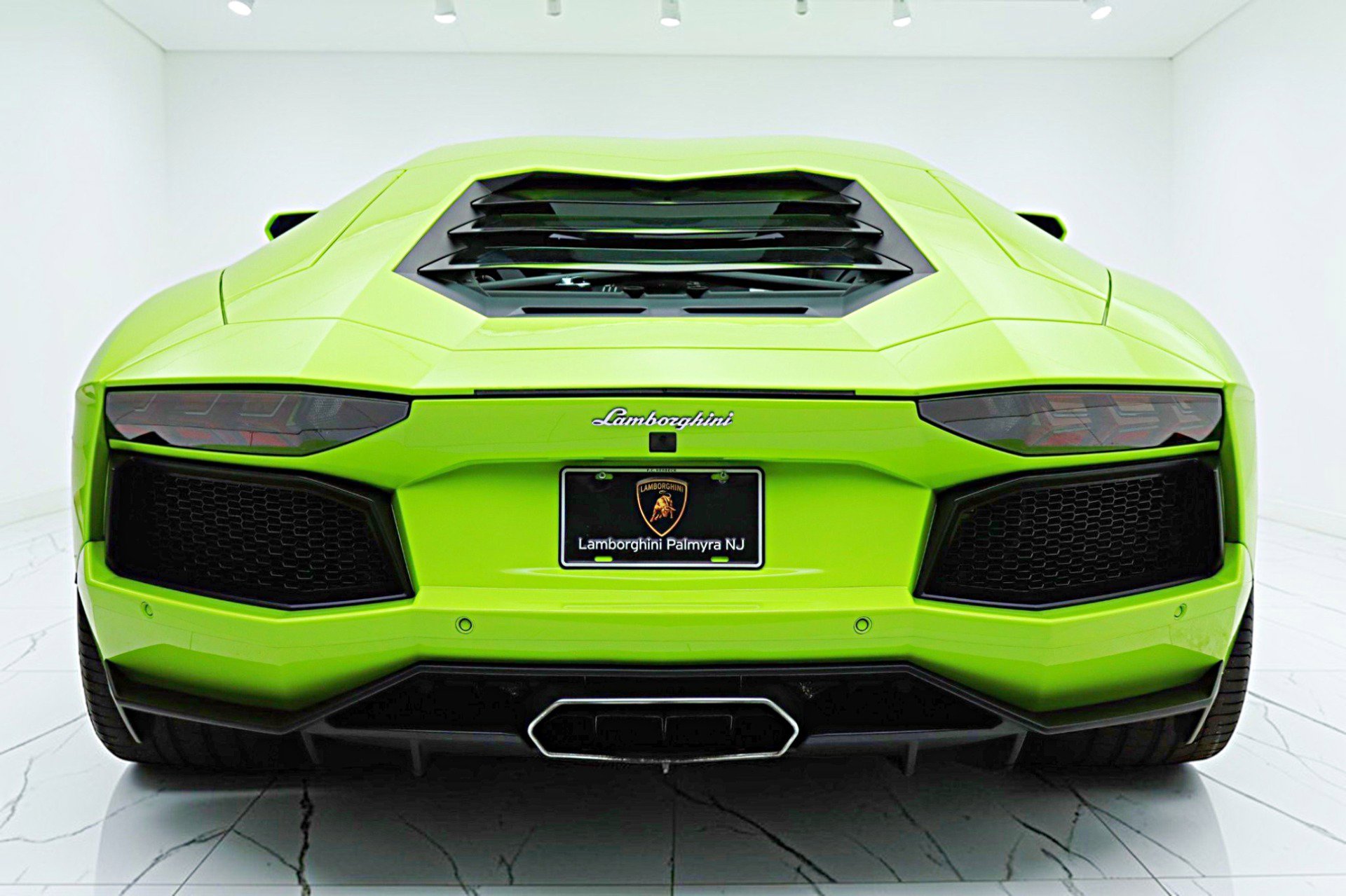 Used 2016 Lamborghini Aventador LP 700-4 image 16