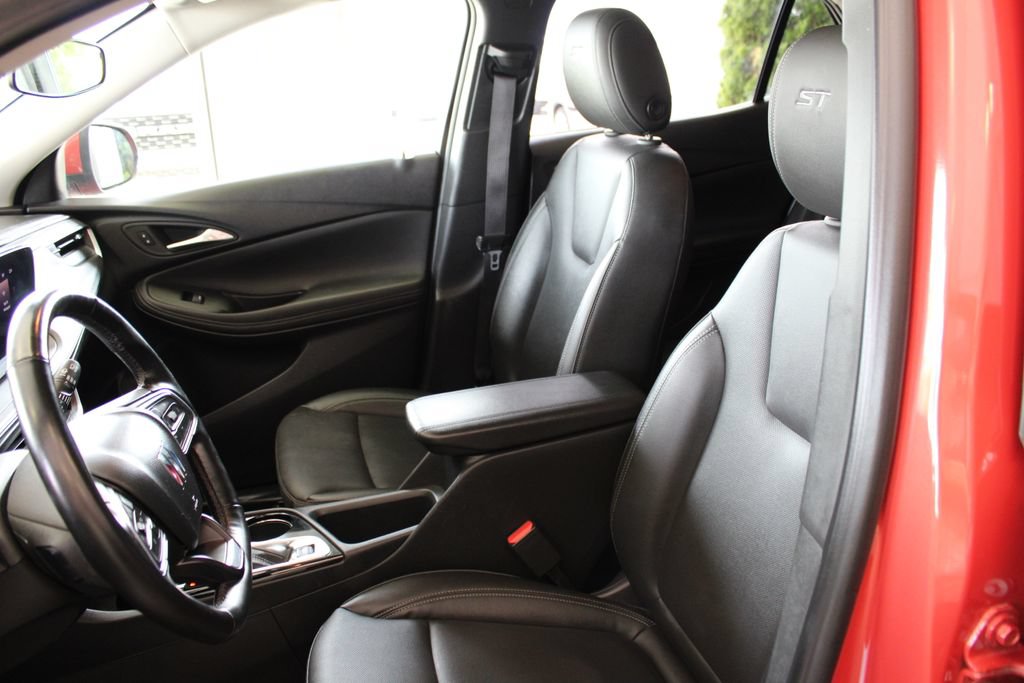 Used 2024 Buick Encore GX Sport Touring w/ Comfort Package FWD image 37
