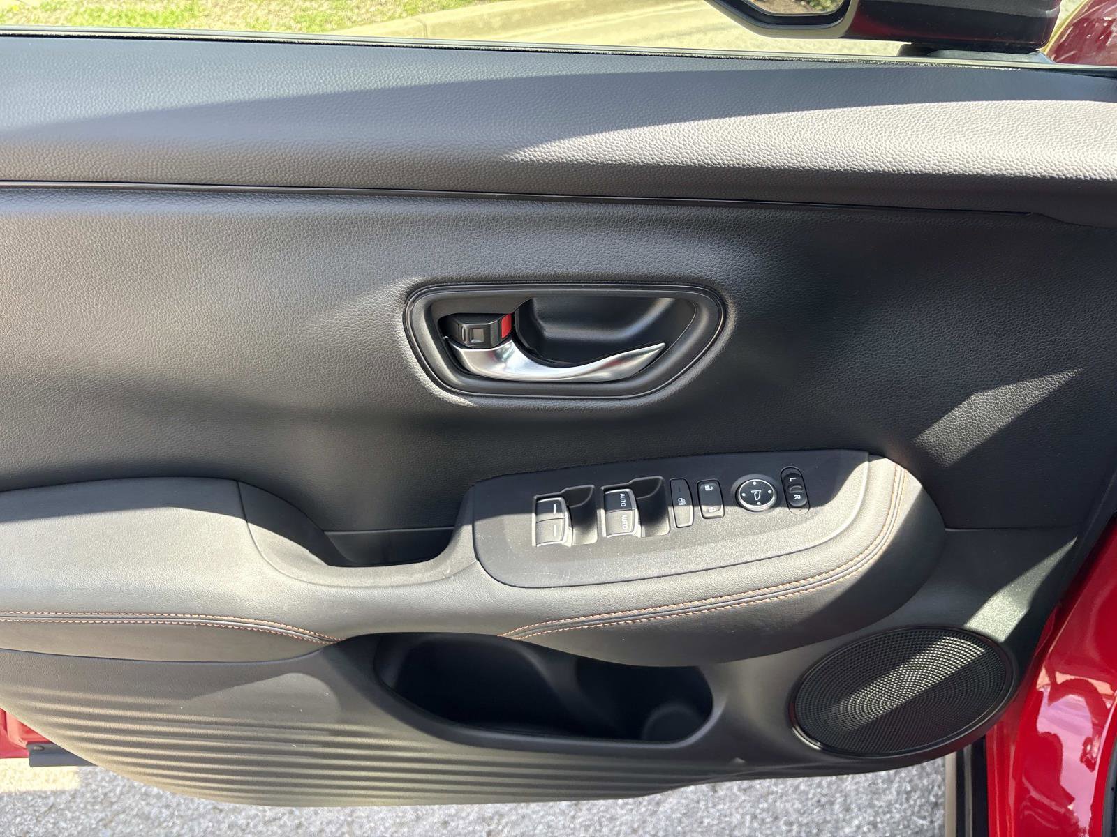 Used 2024 Honda HR-V Sport image 12