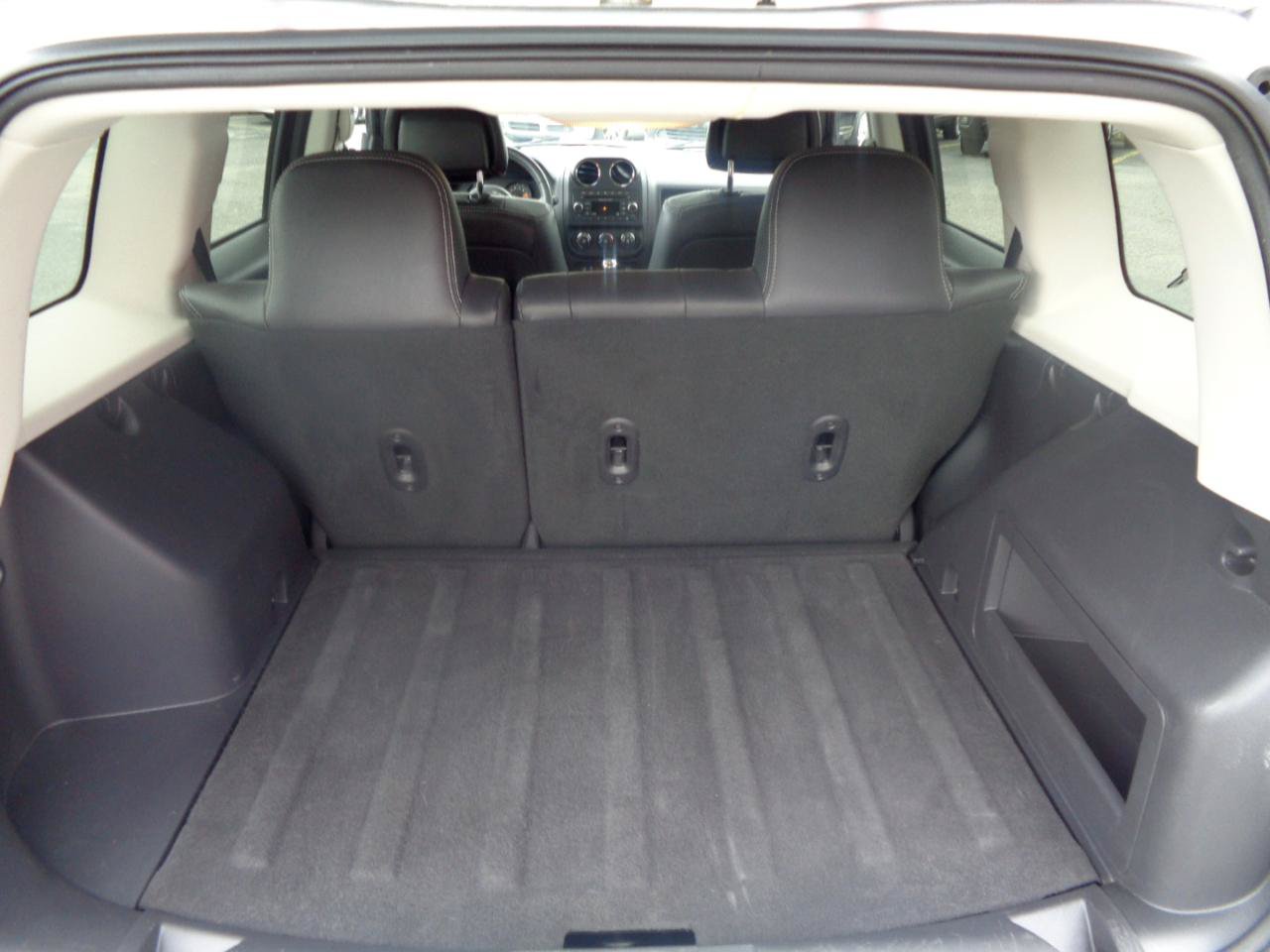Used 2016 Jeep Patriot High Altitude AWD/4WD image 35