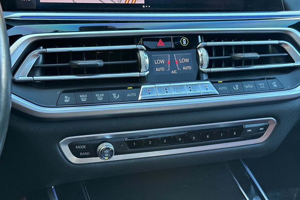 Used 2019 BMW X7 xDrive50i w/ M Sport Package image 23