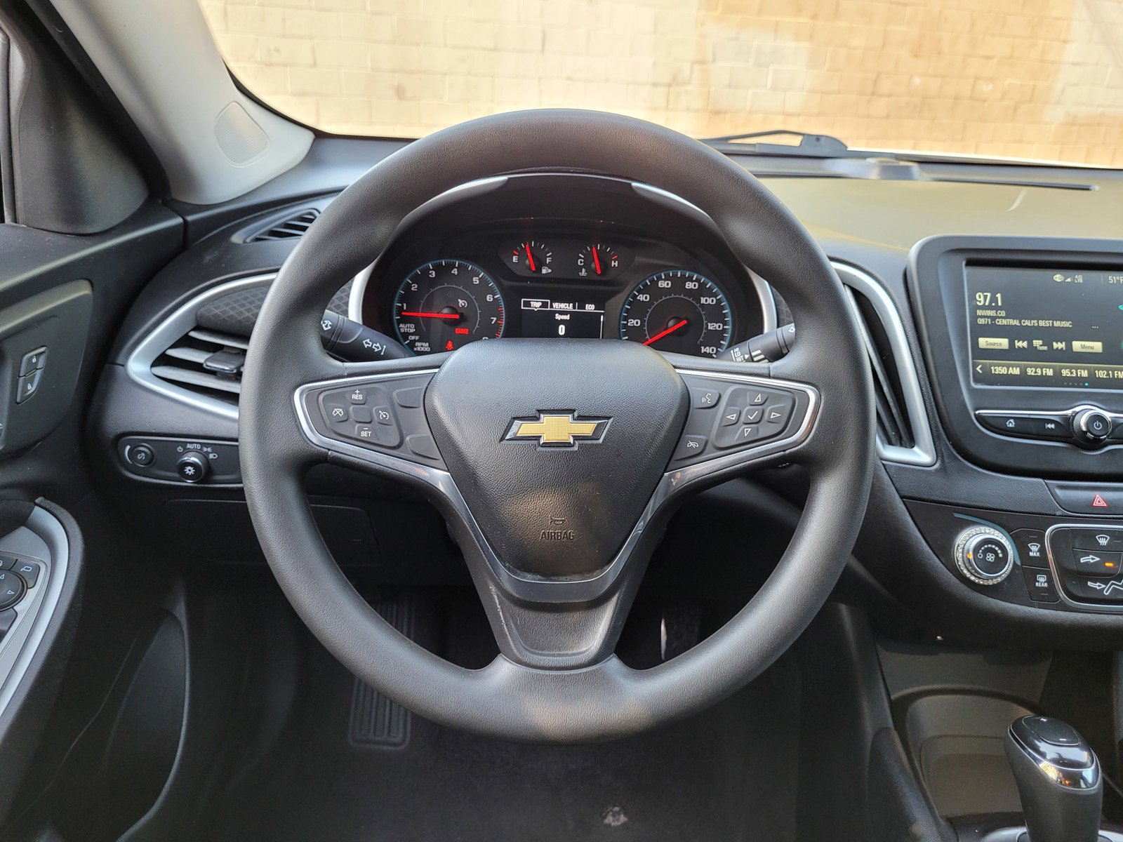 Used 2018 Chevrolet Malibu LS image 15