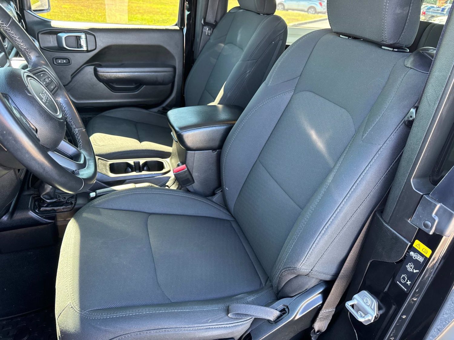 Used 2022 Jeep Wrangler Sport AWD/4WD image 27