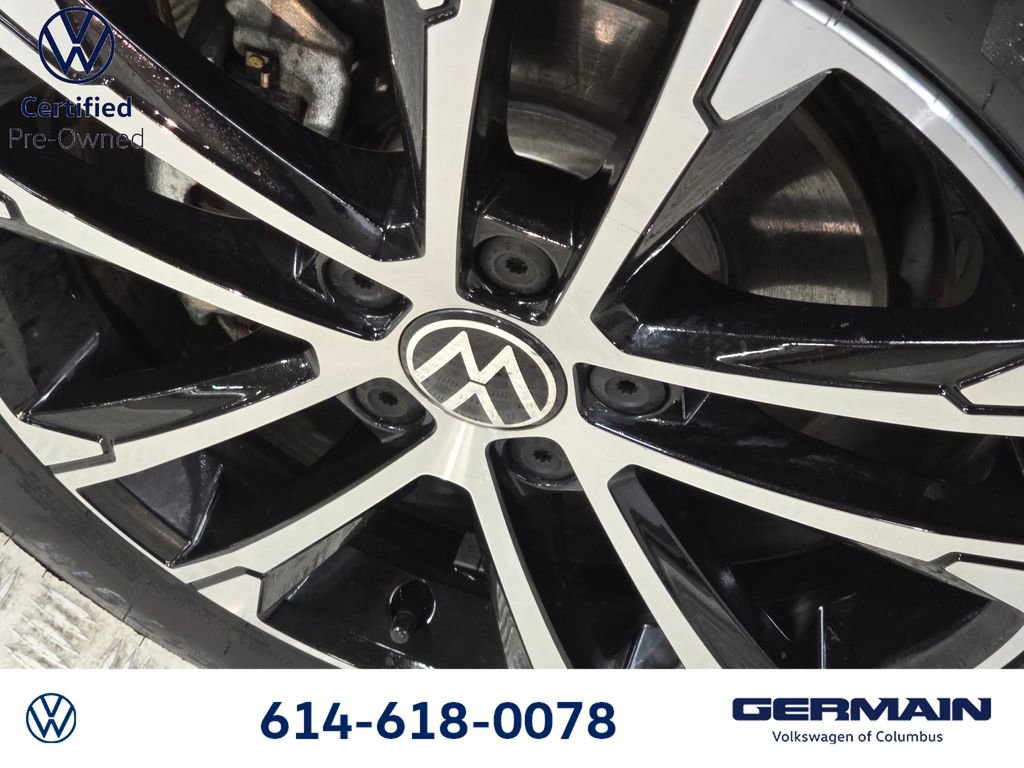 Used 2025 Volkswagen Jetta Sport image 13