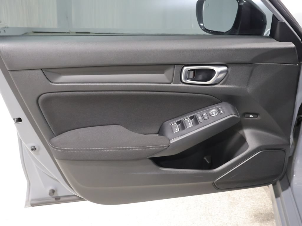 Used 2025 Honda Civic Sport image 13