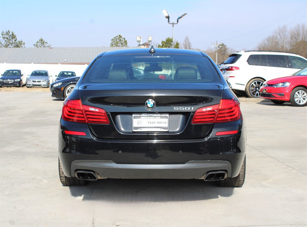 Used 2016 BMW 550i Sedan RWD image 6